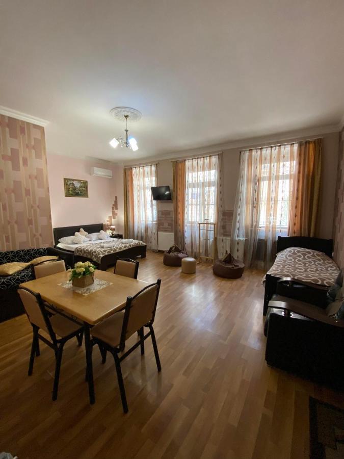 Guest House Lusia Tbilisi Zewnętrze zdjęcie